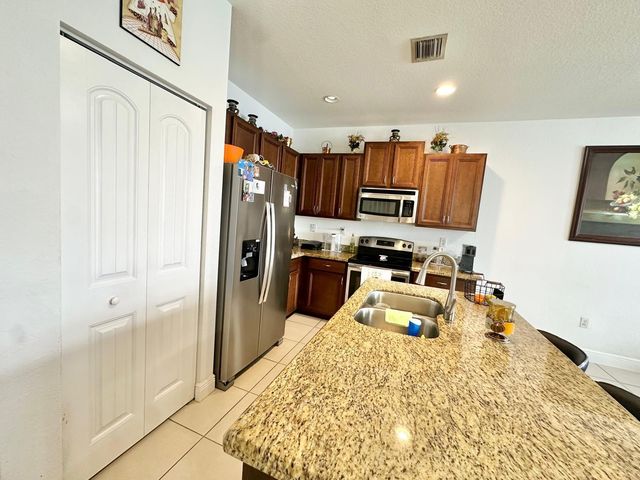 1079 NW 33rd Manor, Pompano Beach, FL 33064