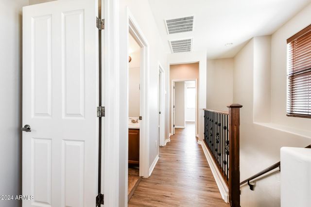 3419 W Darien, Phoenix, AZ 85086