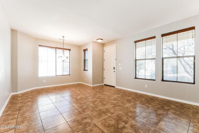 3419 W Darien, Phoenix, AZ 85086