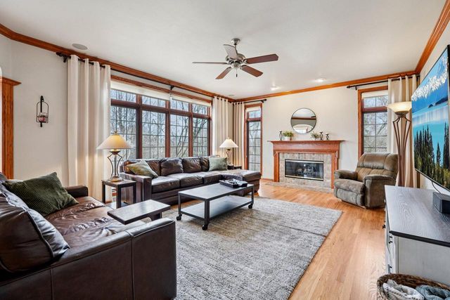 W170N5385 Ridgewood DRIVE, Menomonee Falls, WI 53051