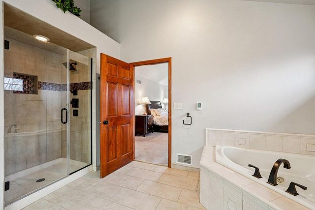 W170N5385 Ridgewood DRIVE, Menomonee Falls, WI 53051