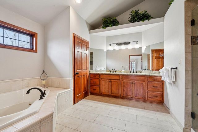 W170N5385 Ridgewood DRIVE, Menomonee Falls, WI 53051