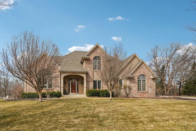 W170N5385 Ridgewood DRIVE, Menomonee Falls, WI 53051