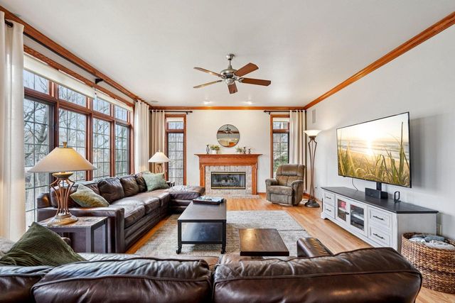 W170N5385 Ridgewood DRIVE, Menomonee Falls, WI 53051