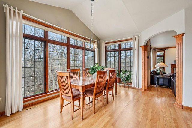 W170N5385 Ridgewood DRIVE, Menomonee Falls, WI 53051