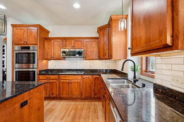 W170N5385 Ridgewood DRIVE, Menomonee Falls, WI 53051