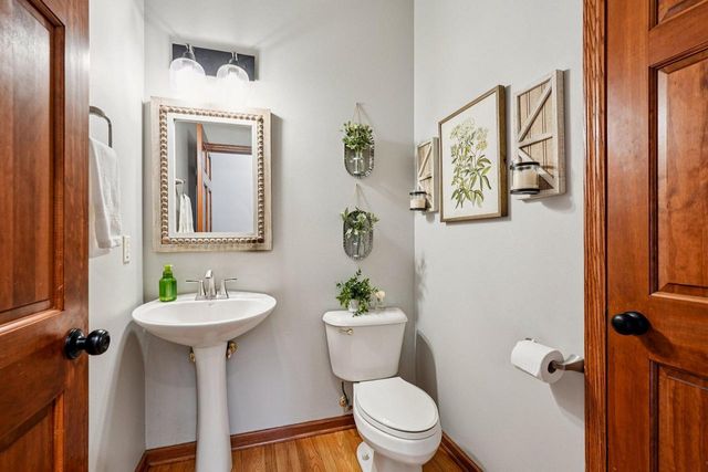 W170N5385 Ridgewood DRIVE, Menomonee Falls, WI 53051