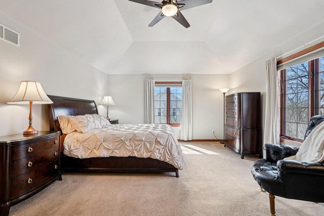 W170N5385 Ridgewood DRIVE, Menomonee Falls, WI 53051