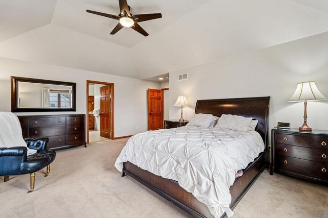 W170N5385 Ridgewood DRIVE, Menomonee Falls, WI 53051