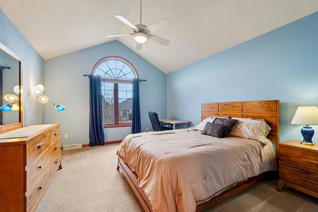 W170N5385 Ridgewood DRIVE, Menomonee Falls, WI 53051