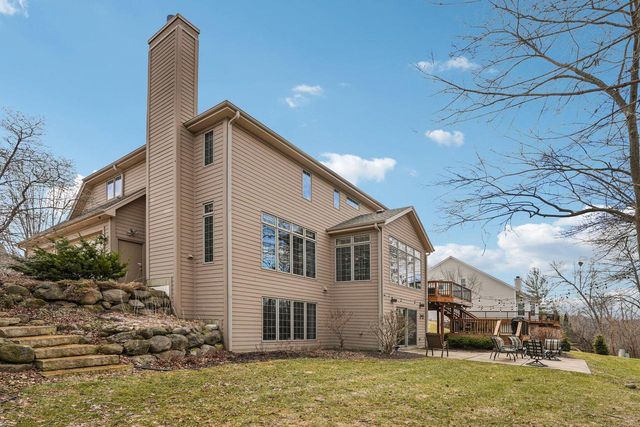 W170N5385 Ridgewood DRIVE, Menomonee Falls, WI 53051