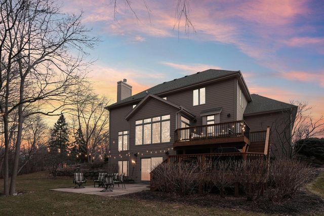 W170N5385 Ridgewood DRIVE, Menomonee Falls, WI 53051