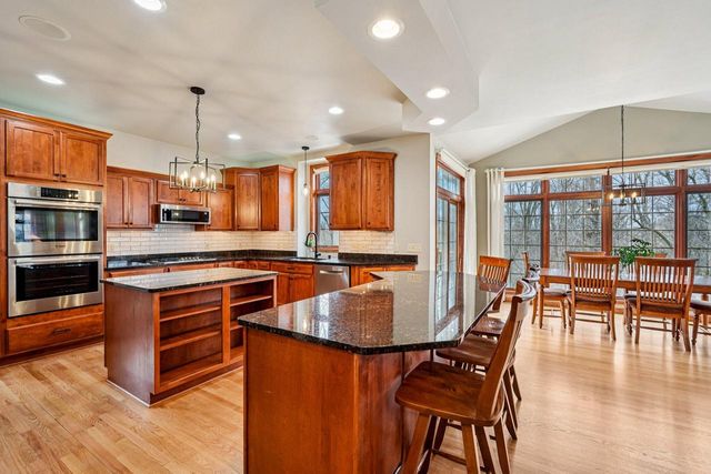 W170N5385 Ridgewood DRIVE, Menomonee Falls, WI 53051