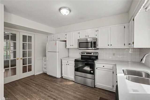 2500 Newington Court, Clemmons, NC 27012