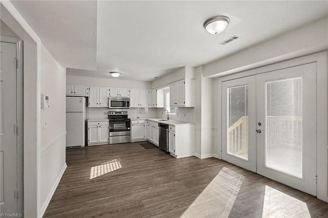 2500 Newington Court, Clemmons, NC 27012