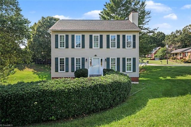2500 Newington Court, Clemmons, NC 27012