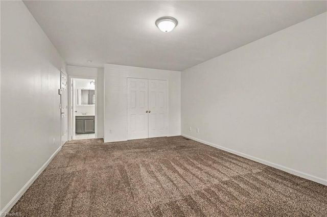 2500 Newington Court, Clemmons, NC 27012
