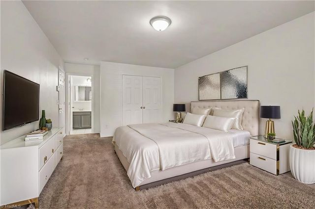 2500 Newington Court, Clemmons, NC 27012