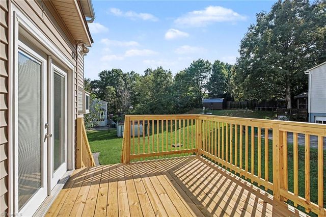 2500 Newington Court, Clemmons, NC 27012