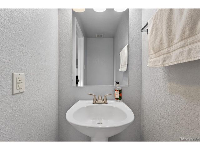 6122 Shamrock Cir, Frederick, CO 80530