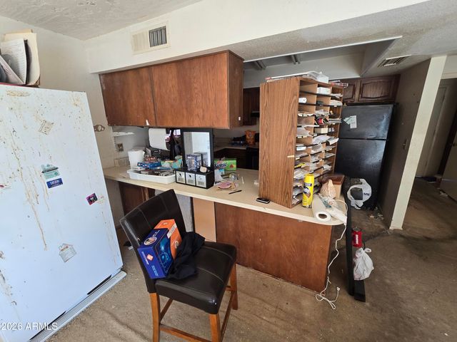 2431 W Crocus Drive, Phoenix, AZ 85023
