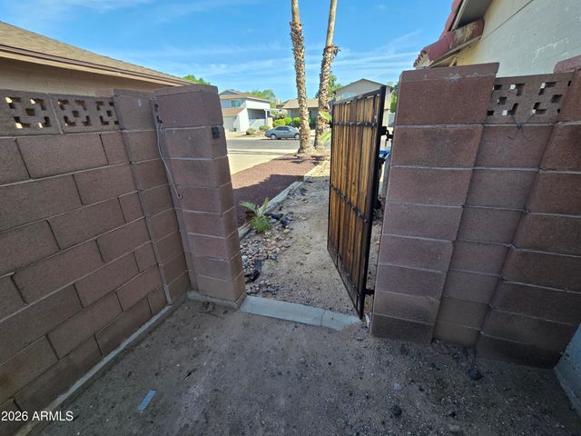 2431 W Crocus Drive, Phoenix, AZ 85023