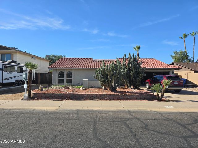 2431 W Crocus Drive, Phoenix, AZ 85023