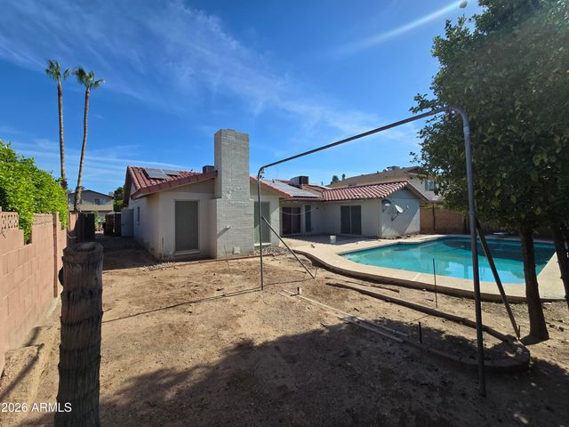 2431 W Crocus Drive, Phoenix, AZ 85023