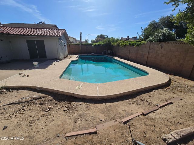 2431 W Crocus Drive, Phoenix, AZ 85023