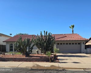 2431 W Crocus Drive, Phoenix, AZ 85023
