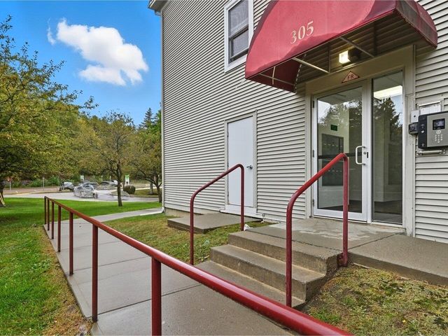 305 Lime Kiln Rd Apt 350, South Burlington, VT 05403