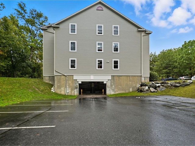 305 Lime Kiln Rd Apt 350, South Burlington, VT 05403