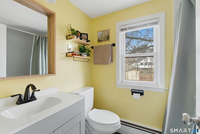 22 Crocker Avenue, West Hartford, CT 06110