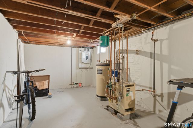 22 Crocker Avenue, West Hartford, CT 06110