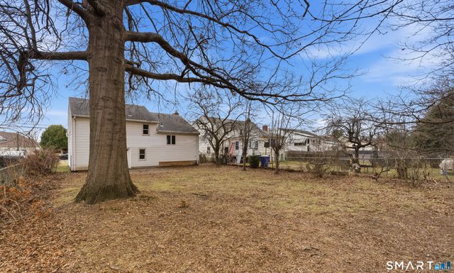 22 Crocker Avenue, West Hartford, CT 06110