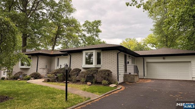 25 3rd Street, Norwood, NJ 07648