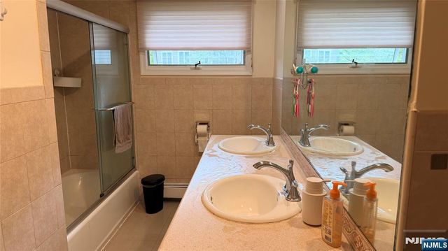 25 3rd Street, Norwood, NJ 07648