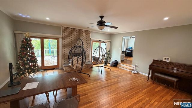 25 3rd Street, Norwood, NJ 07648
