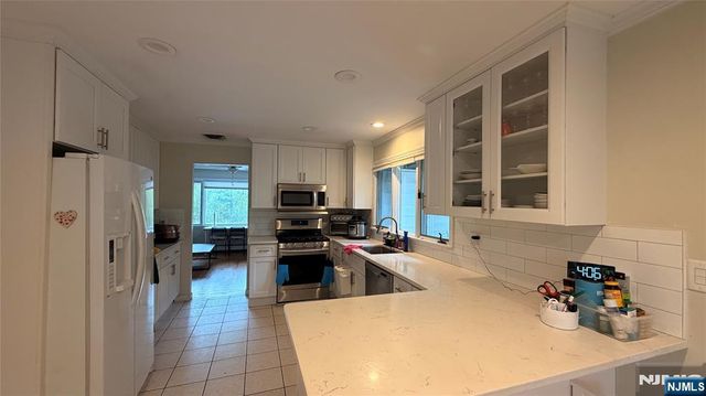 25 3rd Street, Norwood, NJ 07648
