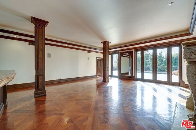 209 S Anita Avenue, Los Angeles, CA 90049