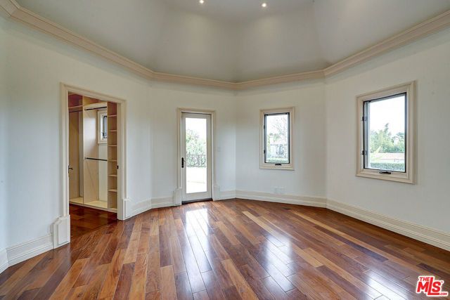 209 S Anita Avenue, Los Angeles, CA 90049