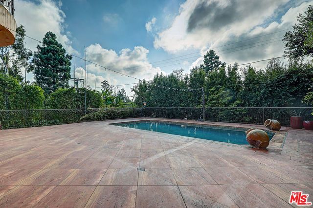 209 S Anita Avenue, Los Angeles, CA 90049