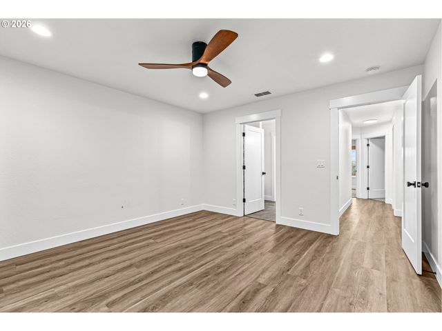 1546 POPLAR Dr, Grants Pass, OR 97527