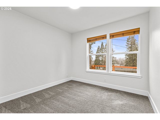 1546 POPLAR Dr, Grants Pass, OR 97527