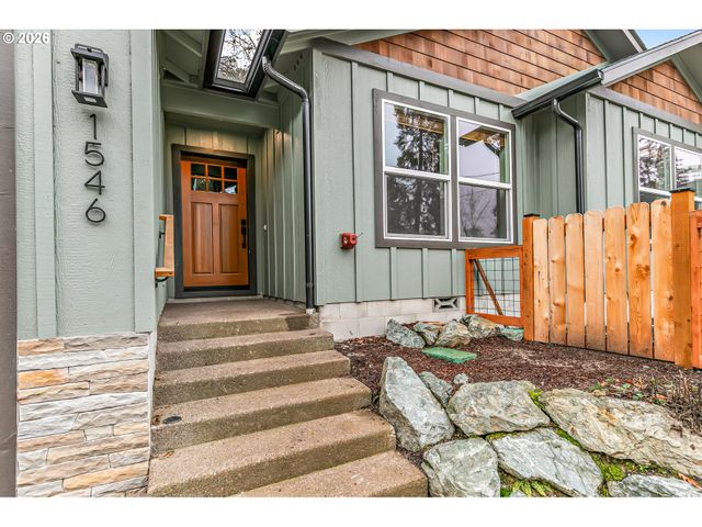 1546 POPLAR Dr, Grants Pass, OR 97527