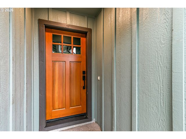 1546 POPLAR Dr, Grants Pass, OR 97527