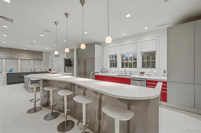 865 Barberry Lane, Woodsburgh, NY 11598