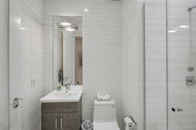 865 Barberry Lane, Woodsburgh, NY 11598