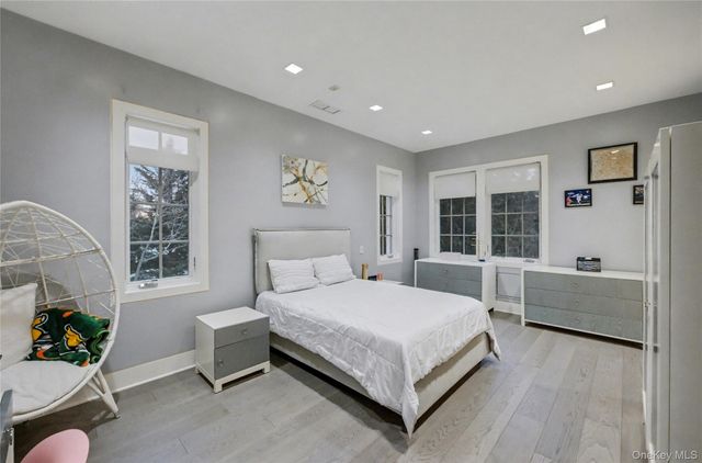 865 Barberry Lane, Woodsburgh, NY 11598