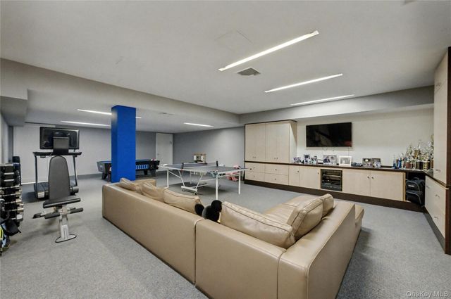 865 Barberry Lane, Woodsburgh, NY 11598